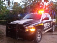 Automóvil recibe 15 impactos de bala en plaza comercial de la Región 247 en Cancún