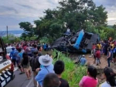 Volcadura de autobús deja nueve muertos y 28 heridos en Tila, Chiapas