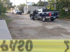 Ejecutan a hombre y abandonan su cuerpo en un terreno baldío de Cancún