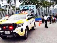 Desalojan a estudiantes de universidad de Cancún, tras el reporte de amenaza de bomba