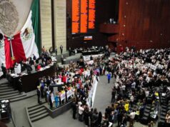 AMLO acusa de traición a diputados por rechazar la reforma eléctrica