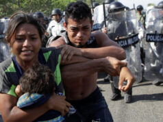 Migrantes ‘liberan’ a 45 extranjeros que serían deportados por el INM
