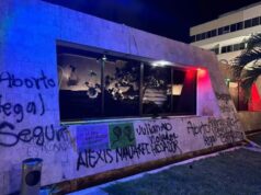 Lo volvieron a hacer; feministas vandalizan oficinas del Congreso en Campeche